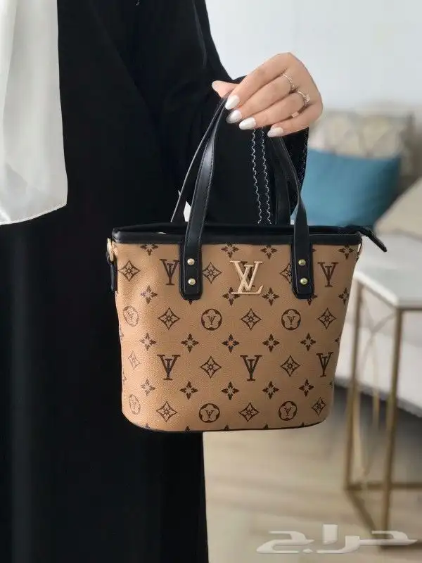 شنط ماركات 18