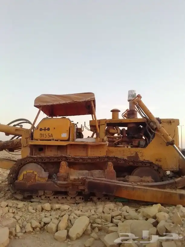 بلدوزر للايجار يوميه او قطوعه بلدوزر كماتسو كبير 0