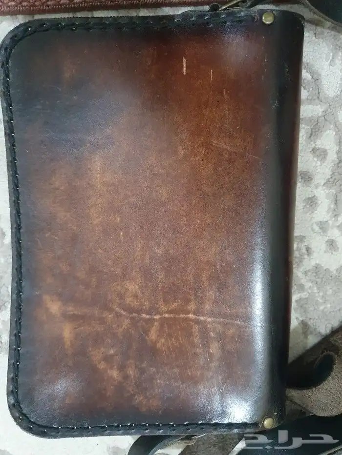 شنطه نسائيه مميزه مصنوعه من الجلد شبه جديده 3