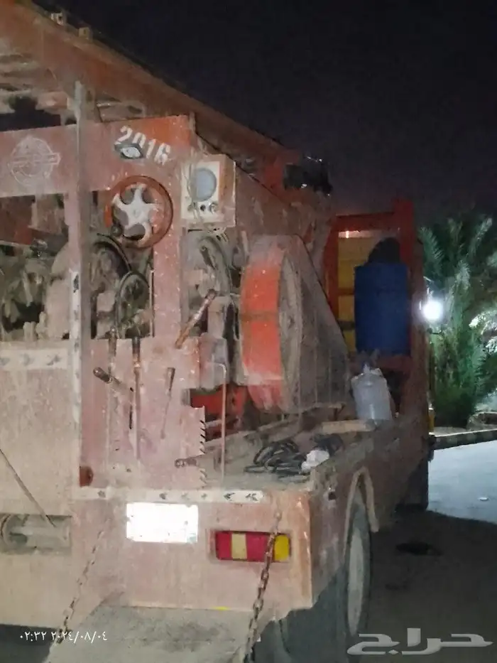 حفر وتنظيف ابار وصيانة غطاسات 2