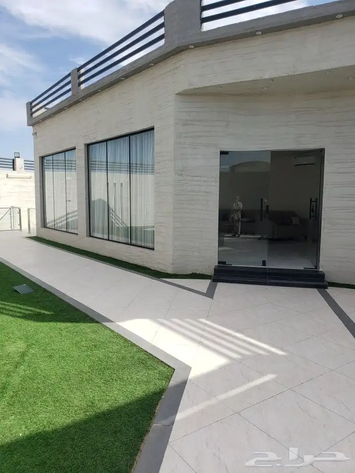 ابو عمر للزجاج والسكوريت 0