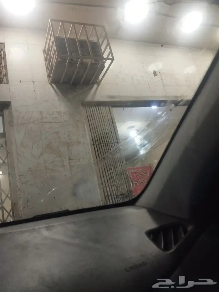 اصلاح كسور الزجاج الامامي لجميع انواع السيارات اتصل نصل 4