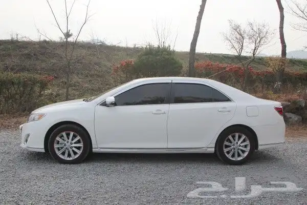 للبيع اكسسوارات لأغلب موديلات الكامري 17