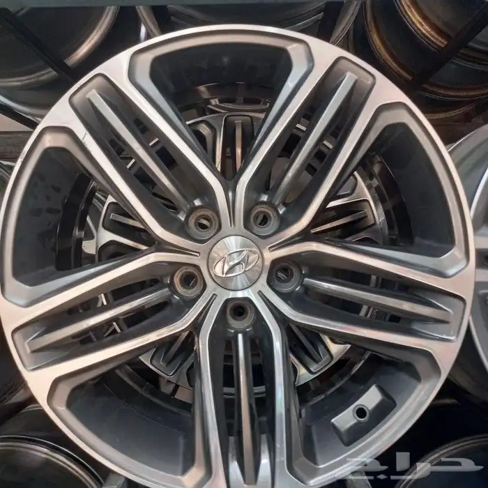 جنوط ازيرا موديل2018 مقاس18 اصلي وكالة 5