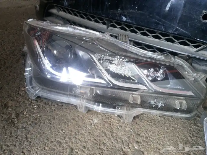 يتوفر لدينا طقم شمعات تايوتا كورلا مديل 2022 2