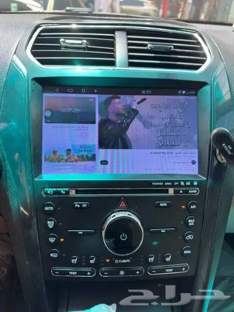 شاشه فورد اكس بلاور 2017 1