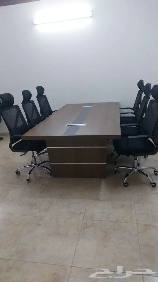 sell furniture مكتب كرسي دولاب طاوله اجتماع في موجود جدة خمر 9