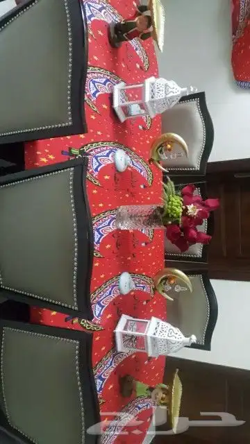 طاولة طعام للبيع 8 كراسي مع دولاب 0