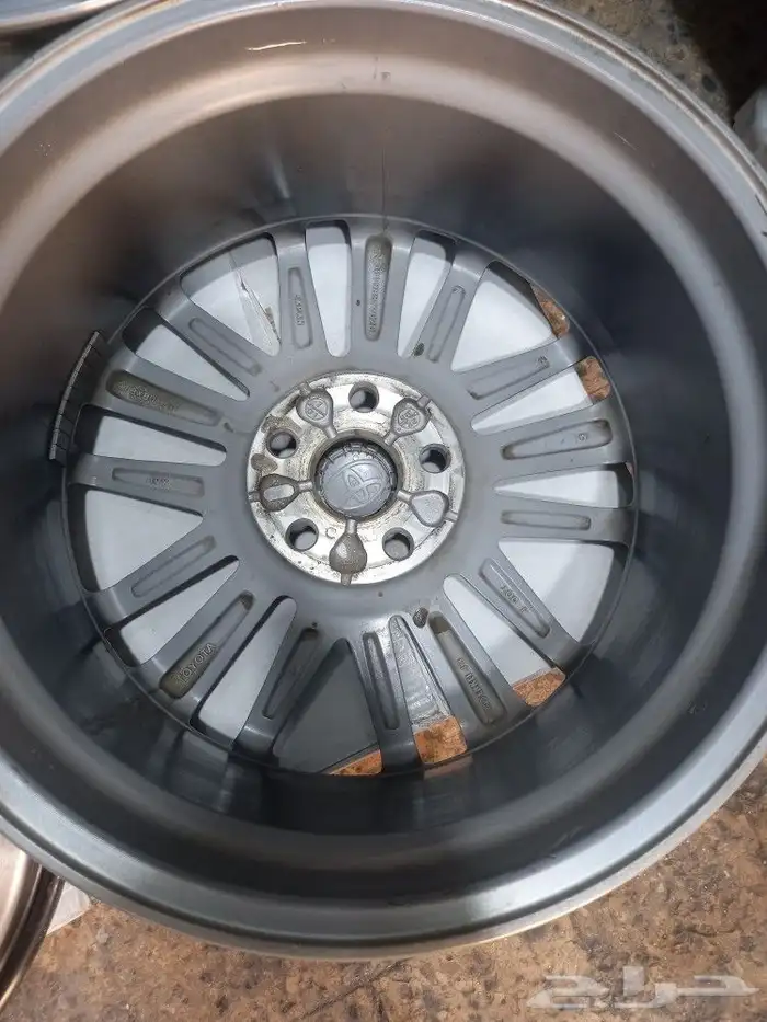 جنوط كامري هايبرد موديل 2024 مقاس18 اصلية 3