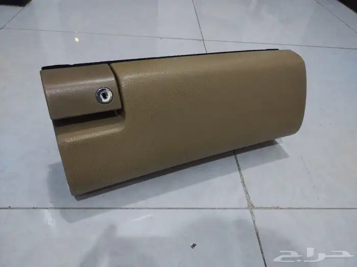 للبيع قطع غيار مرسيدس ابو عيون 45