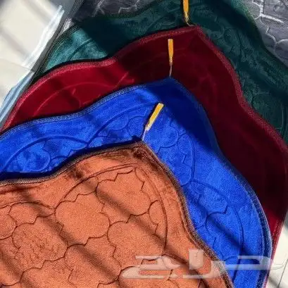 سجادات وشراشف صلاه قطنيه بارده وناعمه على الجسم 3