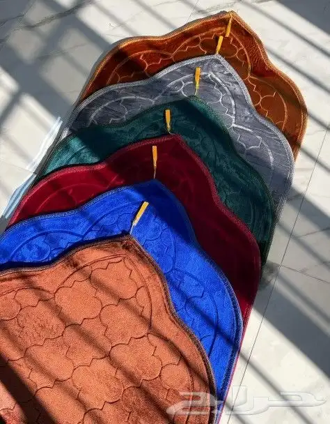 سجادات وشراشف صلاه قطنيه بارده وناعمه على الجسم 2