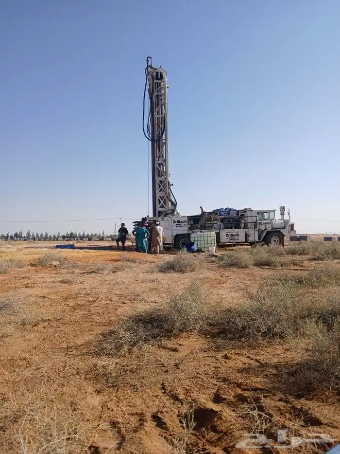 حفار ابار في حقروصين و القاعد 0