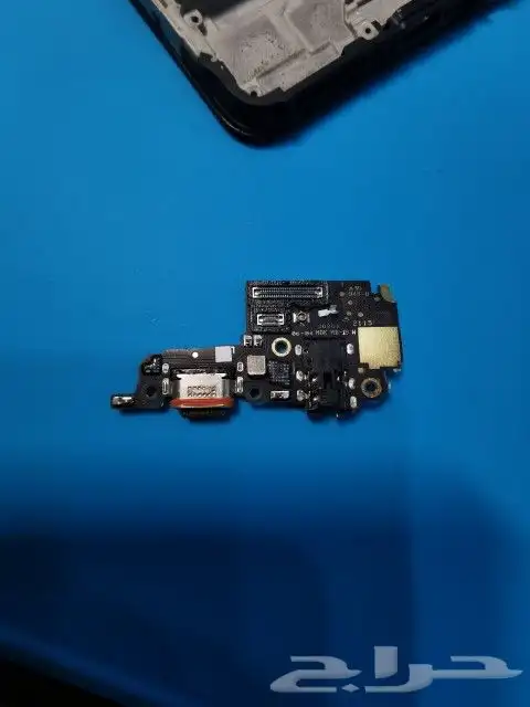 فني صيانه جوالات 8