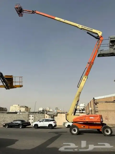 بوم تراك. رافعات شوكية. رافعات مقصيه. معدات ثقيلة للإيجار 3