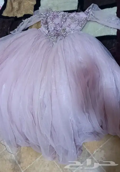 فستان مناسبات نظيف جدا لم يلبس الا مره واحده 0