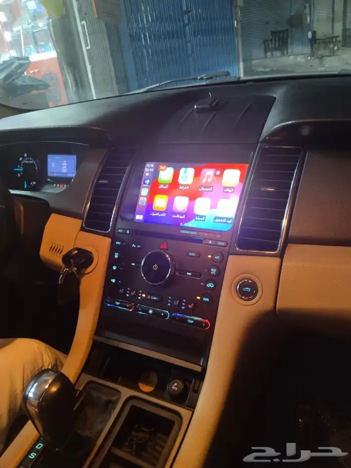 شاشه اندرويد فورد تورس 2013 تدعم نظام الابل كاربلاي 1