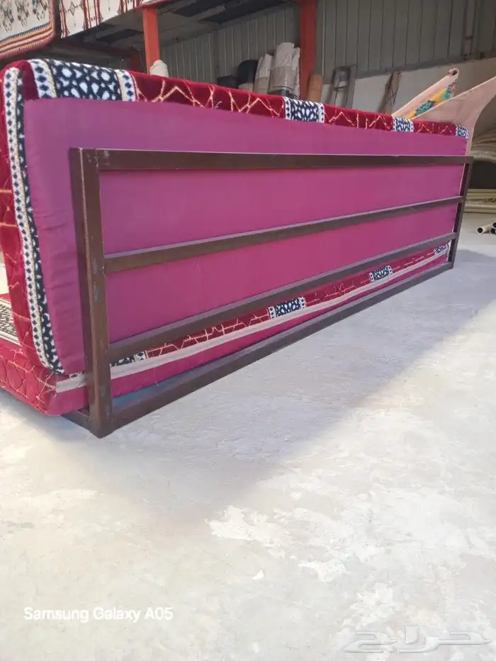 طاولات وكراسي 6