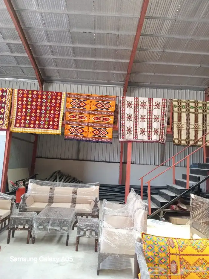 طاولات وكراسي 8