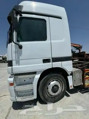 نبحث عن شغل سائق تريلا قلاب براتب او مصلحه 0