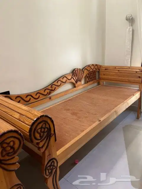 كراسي مجالس عدد سبعه شبه جديده للبيع 1