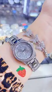 شنط براندز بأسعار مخفضه 30
