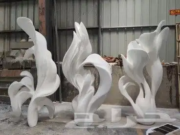 رسام ونحات وفنان تشكيلي 16