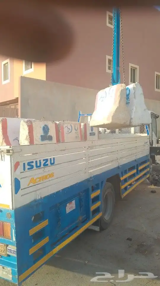 دينا ايسوزو ونش للنقل داخل وخارج الرياض 2