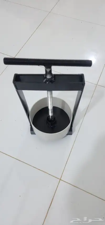 مكبس تمر يدوي 2