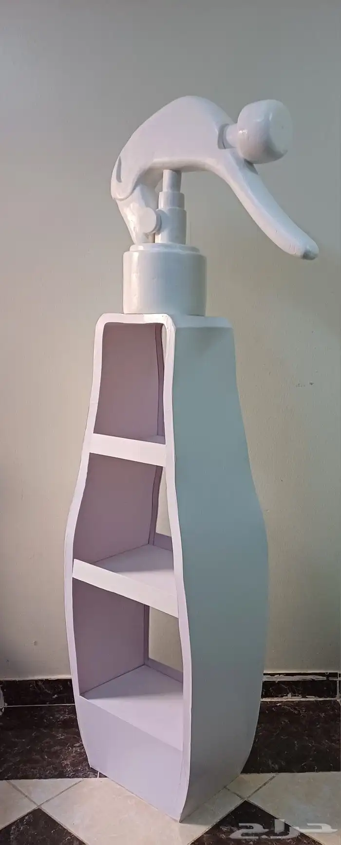 رسام ونحات وفنان تشكيلي 8