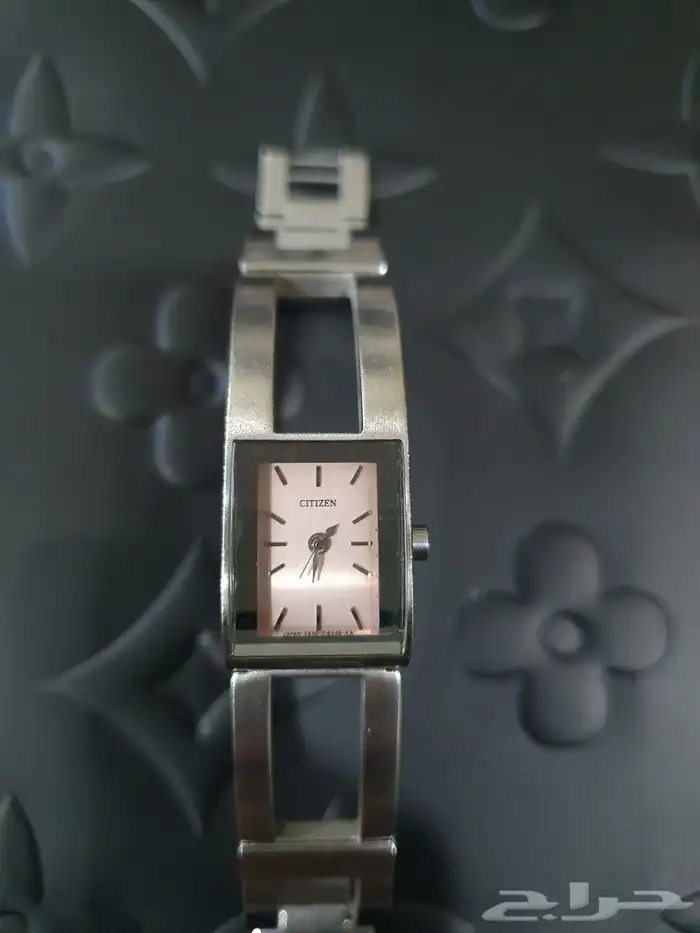 ساعه نسائيه ماركه سيتزن من النوادر 0