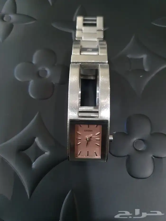 ساعه نسائيه ماركه سيتزن من النوادر 2
