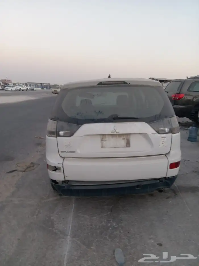 متسيبوشي اوتلاندر 2008 تشليح قطع غيار فقط 2