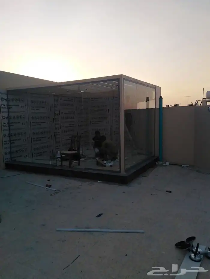زجاج سكريت ومرايا وجميع اعمال الزجاج 10