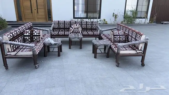 كراسي حديد للحدائق والاسترحات مضاده للصداء رشة فرن 4