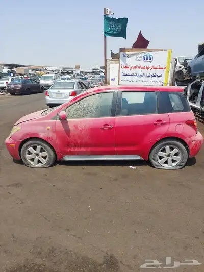 يوجد لدينا قطع غيار تايوتا XA 2