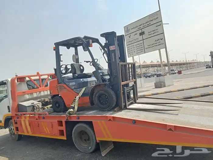 ايجار رافعات شوكية فوركلفت 8