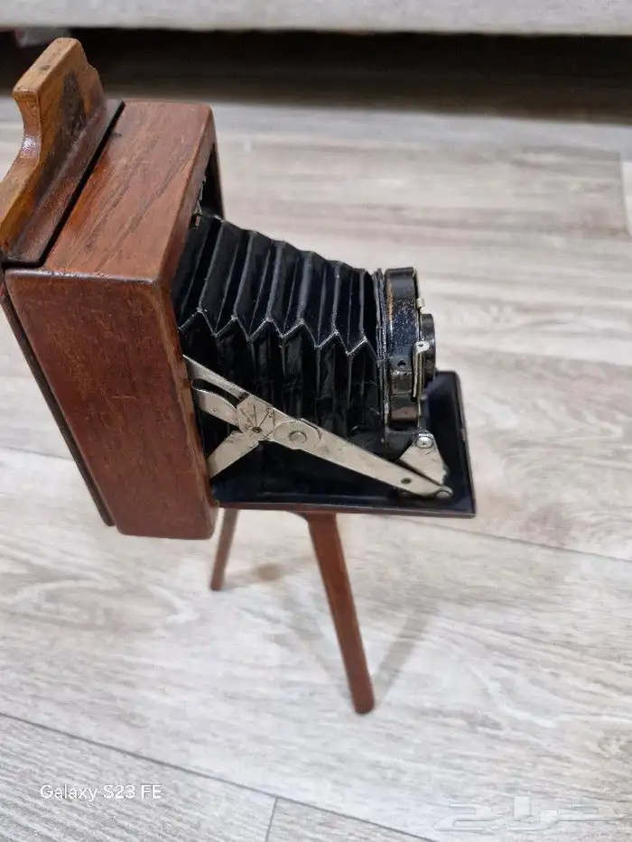 للبيع كاميرا تراثية KODAK كوداك و ROLFIX 9
