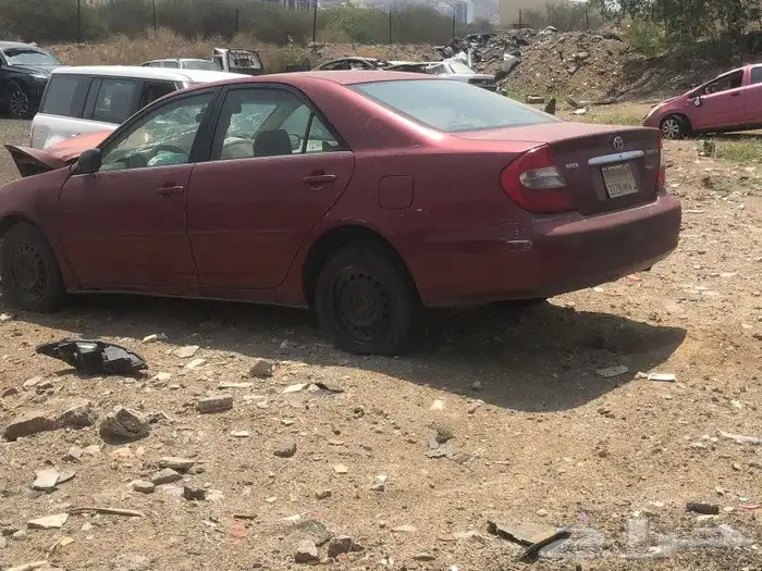 يوجد لدينا قطع غيار كامري 2006 3