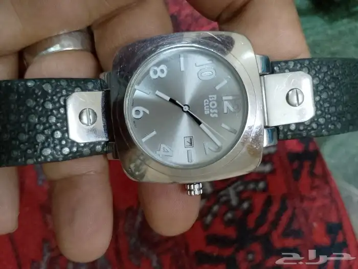 البيع ساعات مركه مستخدم نضيف 2