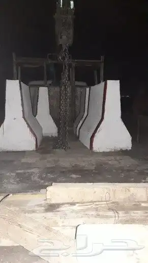 حواجز خرسانيه وقواعد اعمده ومناهل ومستلزمات حدائق 10