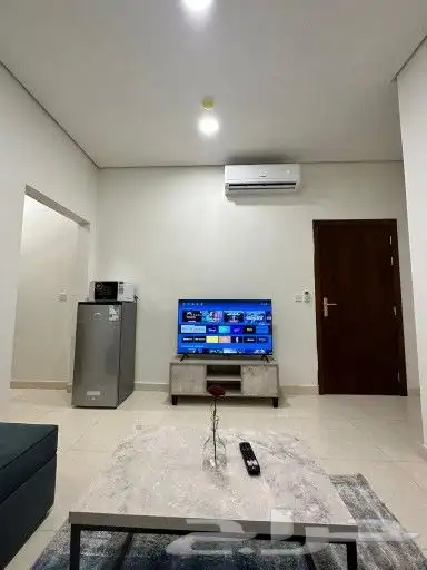 شقة مفروشة جديدة غرفة وصالة عوايل 3000 شهرى 2