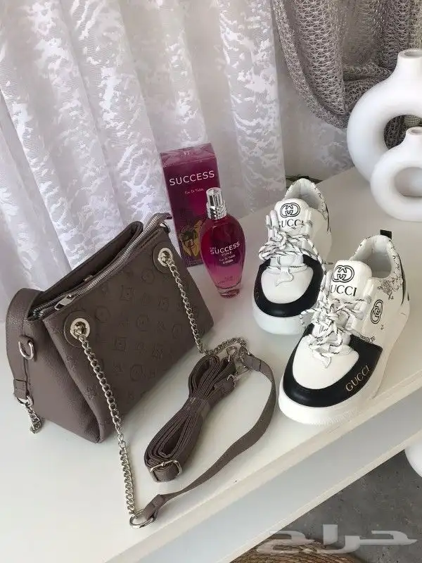 عرض شوز وشنطة وعطر درجة اولي 7