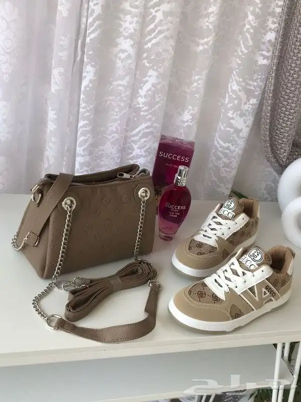 عرض شوز وشنطة وعطر درجة اولي 9