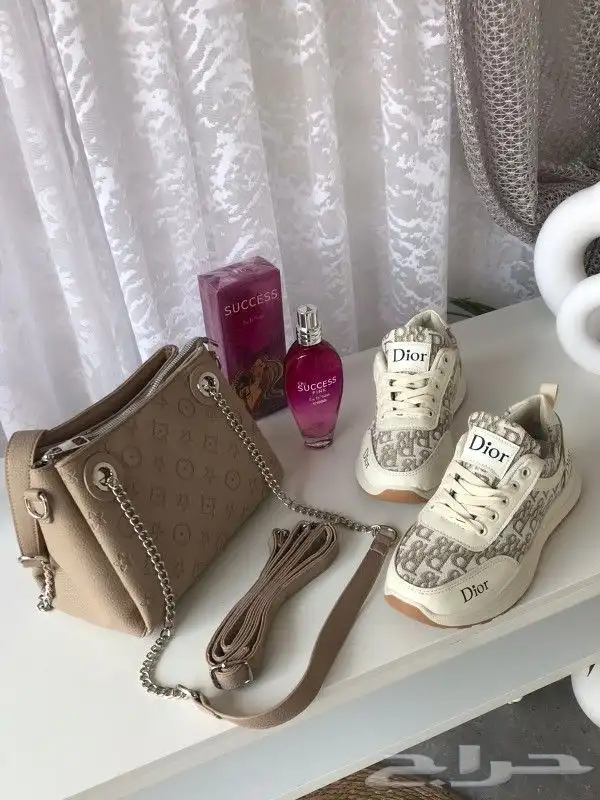 عرض شوز وشنطة وعطر درجة اولي 13