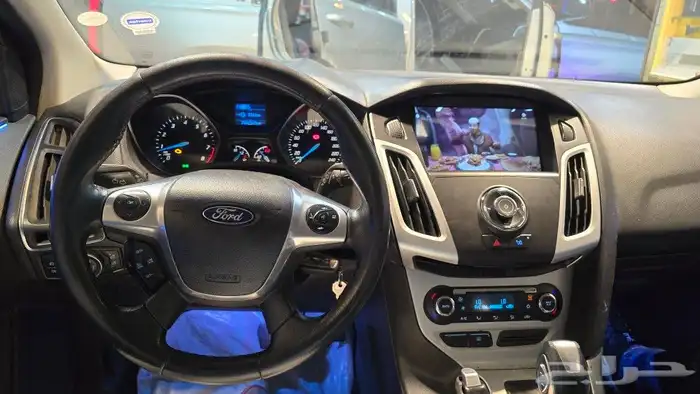 شاشة فورد فوكس 2014 مع تشغيل معلومات التكييف والدركسون 4