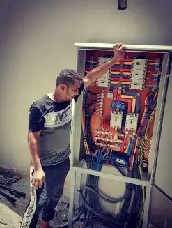 كهربائي منازل الدمام والمنطقه الشرقيه تسليم هندسي 2