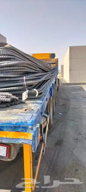 تريله شاحنه لنقل البضايع 0