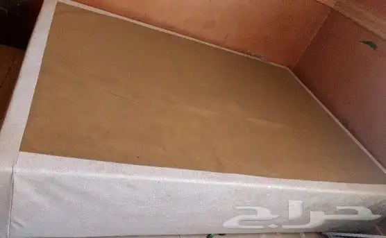للبيع سرير نفر ونص ب100 0