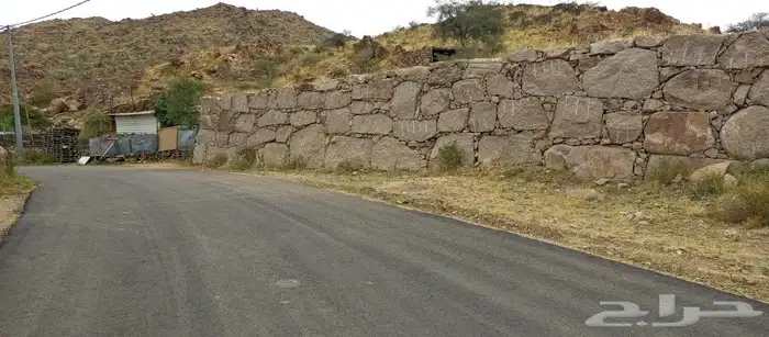 معلم حجر 2